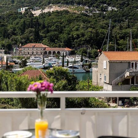 Apartments Silvija Mokošica エクステリア 写真