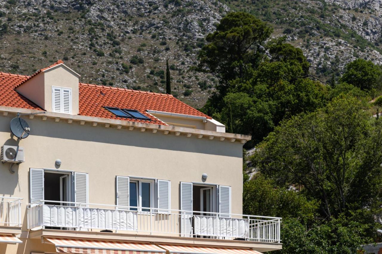 Apartments Silvija Mokošica エクステリア 写真