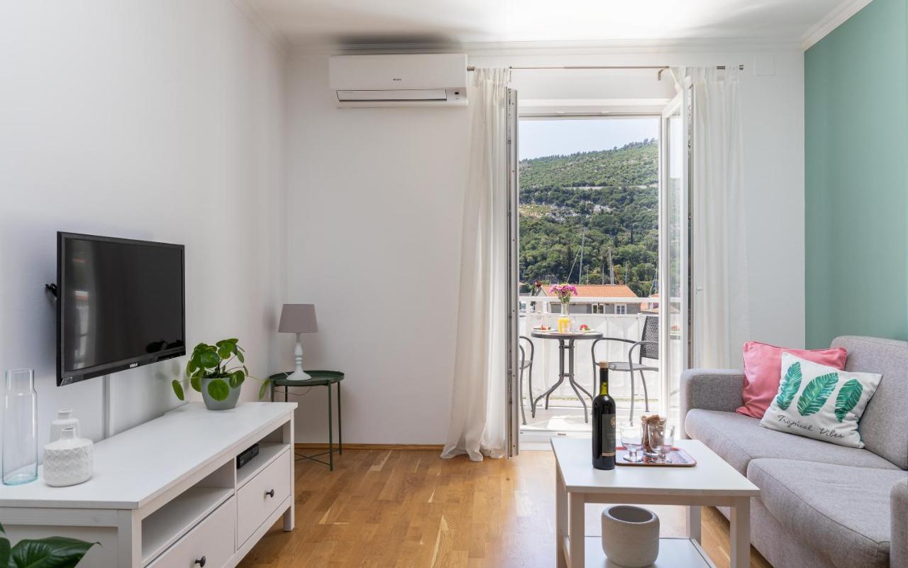 Apartments Silvija Mokošica エクステリア 写真