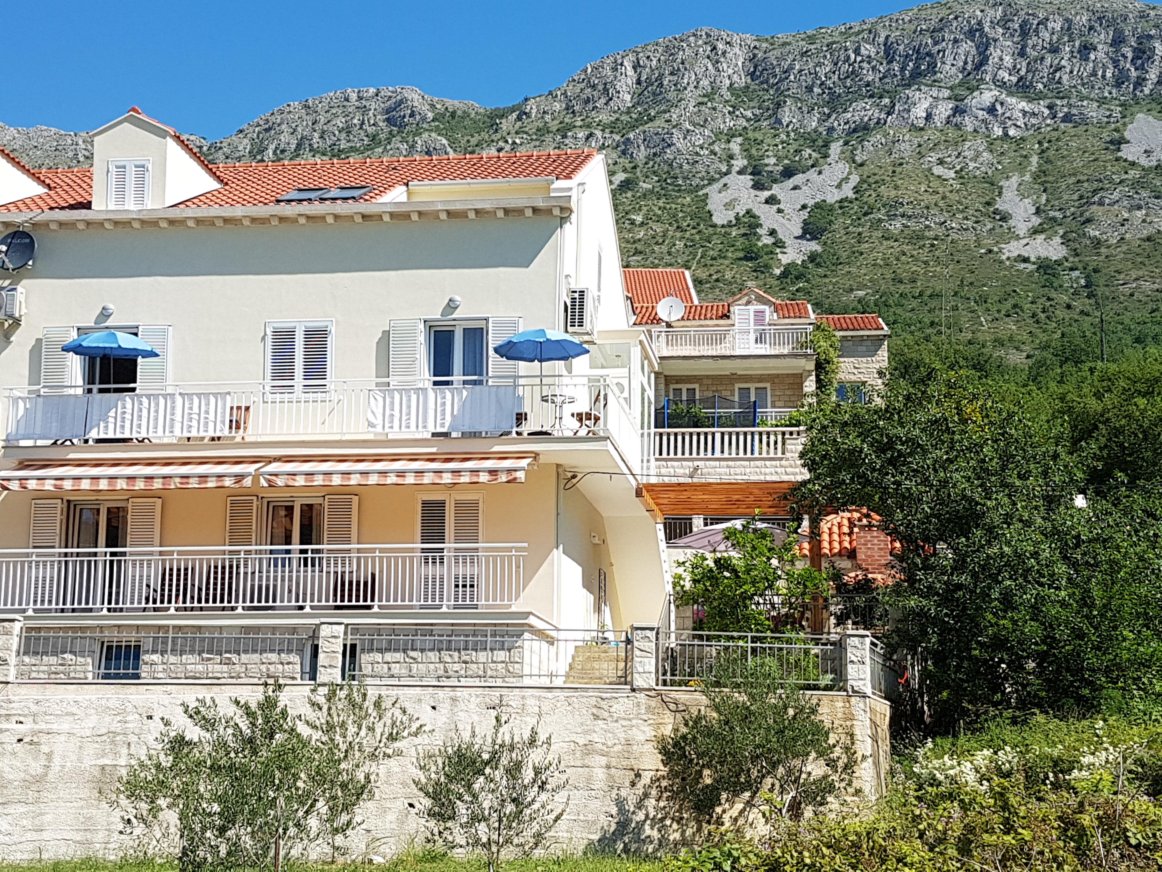 Apartments Silvija Mokošica エクステリア 写真