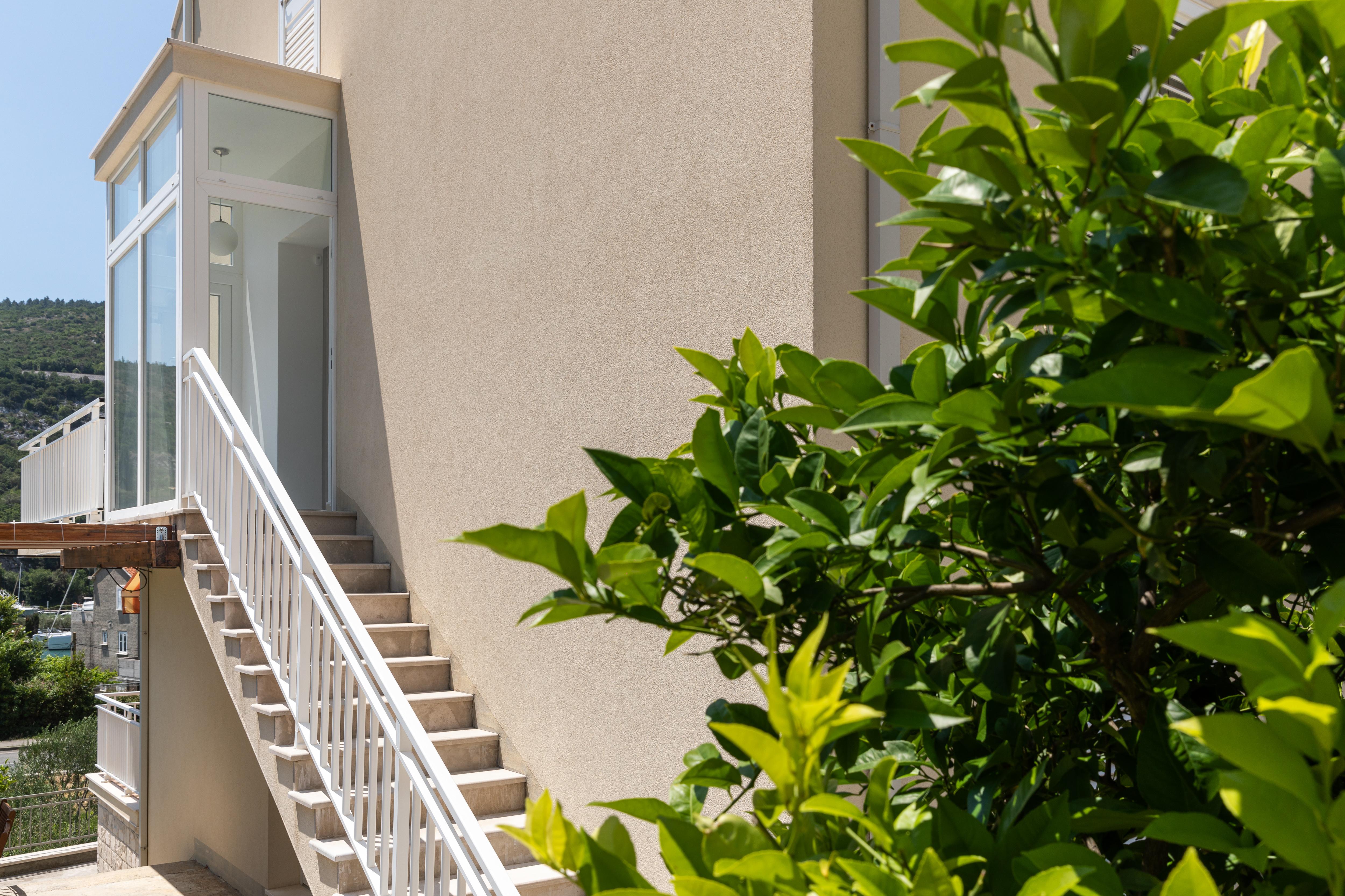 Apartments Silvija Mokošica エクステリア 写真